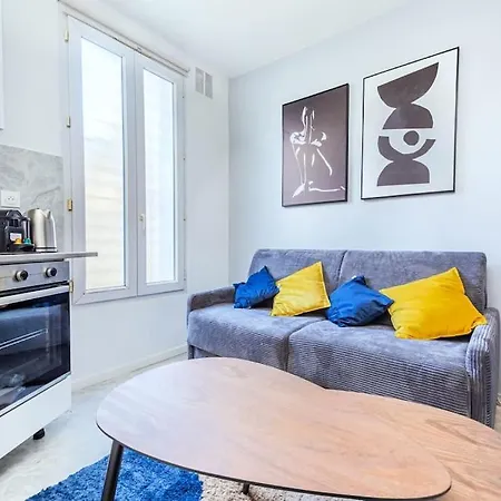 Apartment Centre Proche Rer